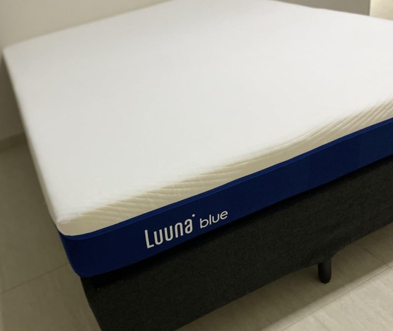 Colchão Casal Luuna Blue, Espuma 21 cm com Bloqueio de Movimento, 10 Anos de Garantia