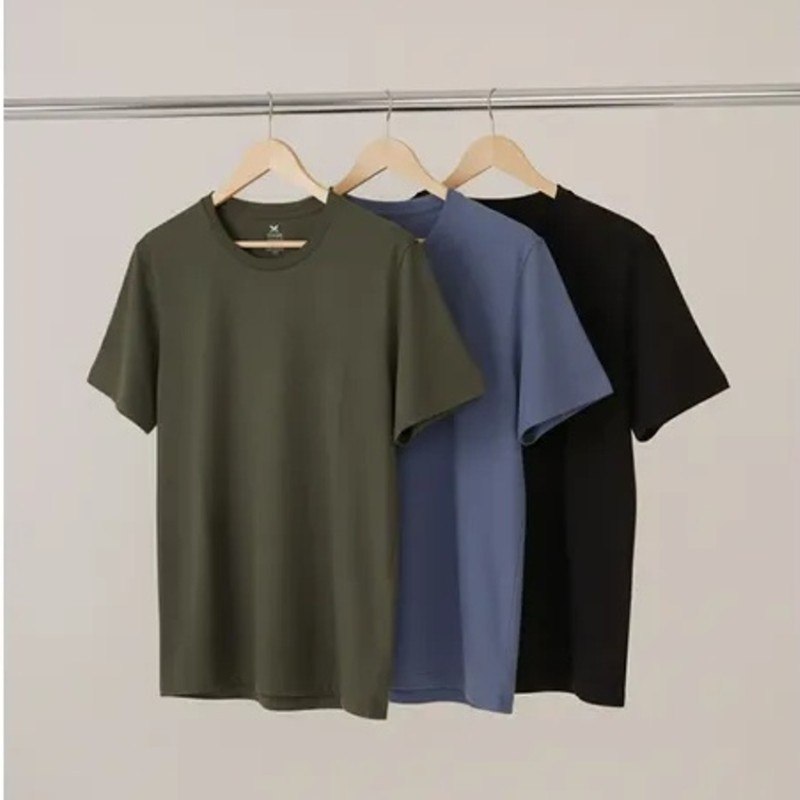 Kit Com 3 Camisetas Masculinas Básicas Slim Hering
