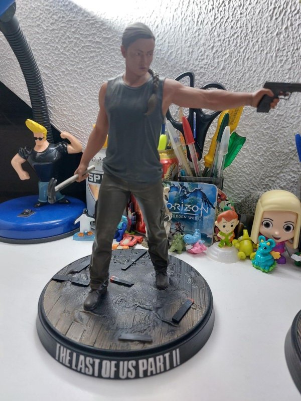 Figure The Last of Us Part II - Abby - Dark Horse