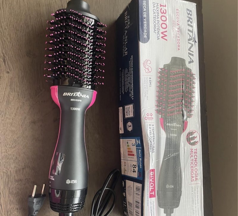 Escova Secadora Britânia BEC02PR Bivolt 4 em 1 1300W