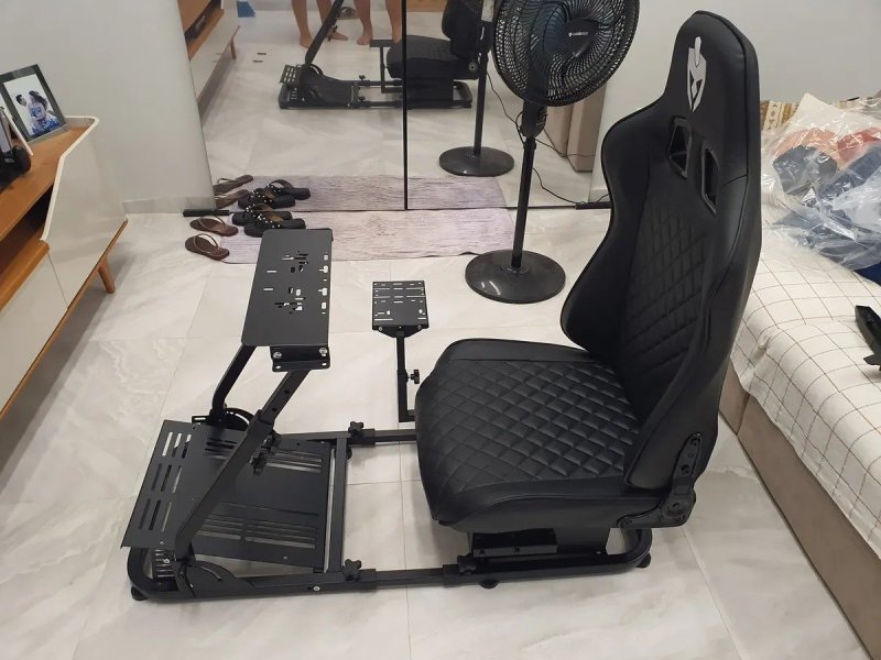 Simulador Cockpit Gamer Suporte Volante Egc100 Evolut Em Aço Preto + Frete Grátis
