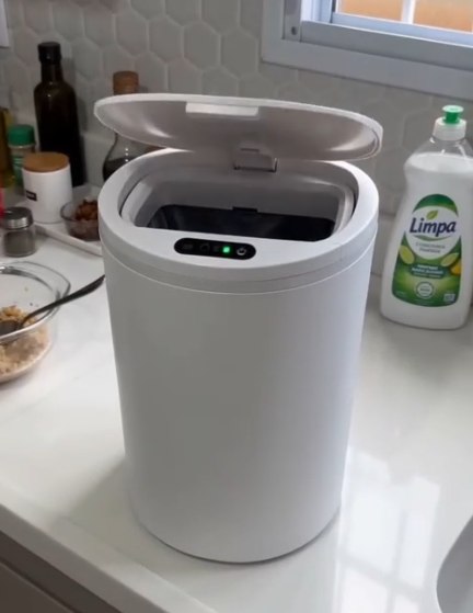 Lixeira Inteligente Recarregável c/ Sensor Automático 16L
