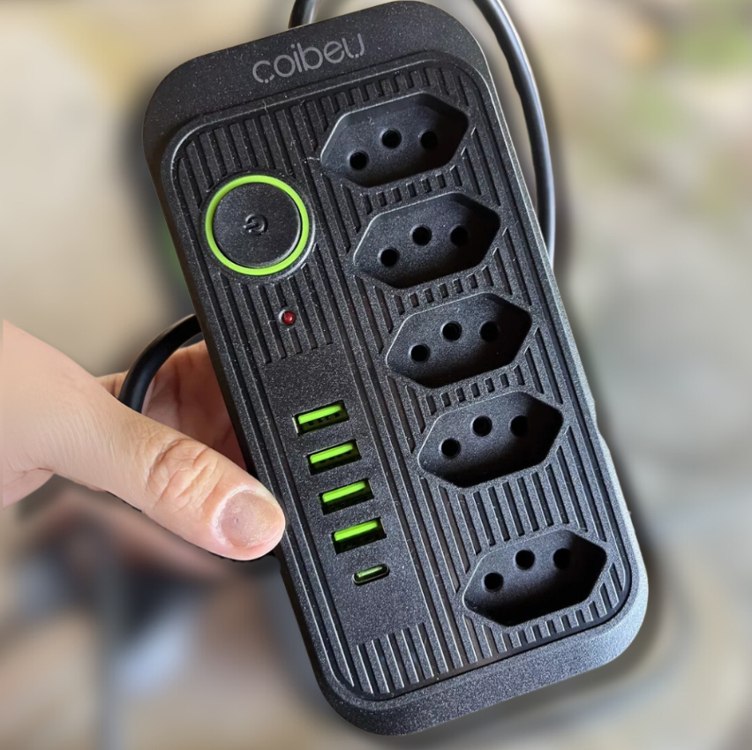 Extensão 5 Tomadas e 3 USB 1 PD LED Bivolt Power 110v/220v