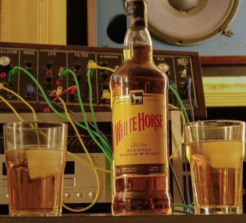 White Horse Whisky 1L