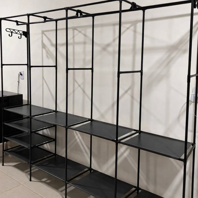 Arara Organizadora 4 Colunas Em Aço Resistente Guarda Roupa