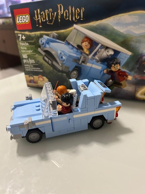 LEGO Set Harry Potter TM 76424 Ford Anglia™ Voador