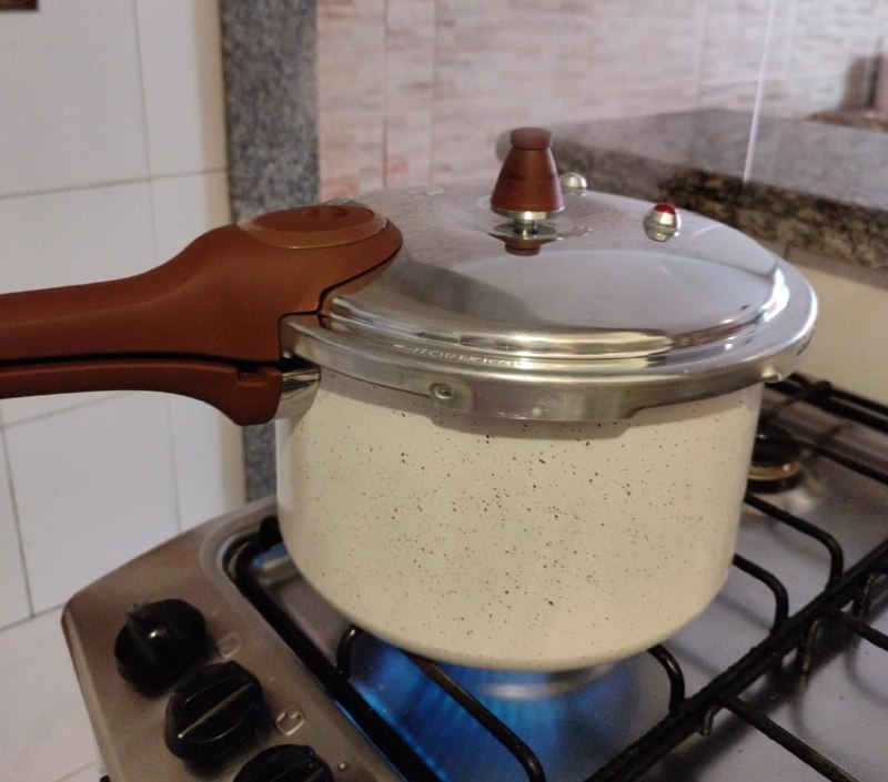 Panela Pressão Brinox 4952/103 Ceramic Pressure Indução 6,8l Vanilla
