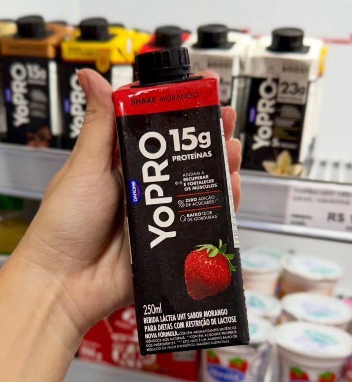 Pack de 12 unidades de YoPRO Morango 15g Proteína 250ml