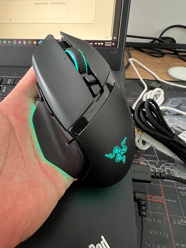 Mouse Gamer Ergonômico e Personalizável Razer Basilisk V3
