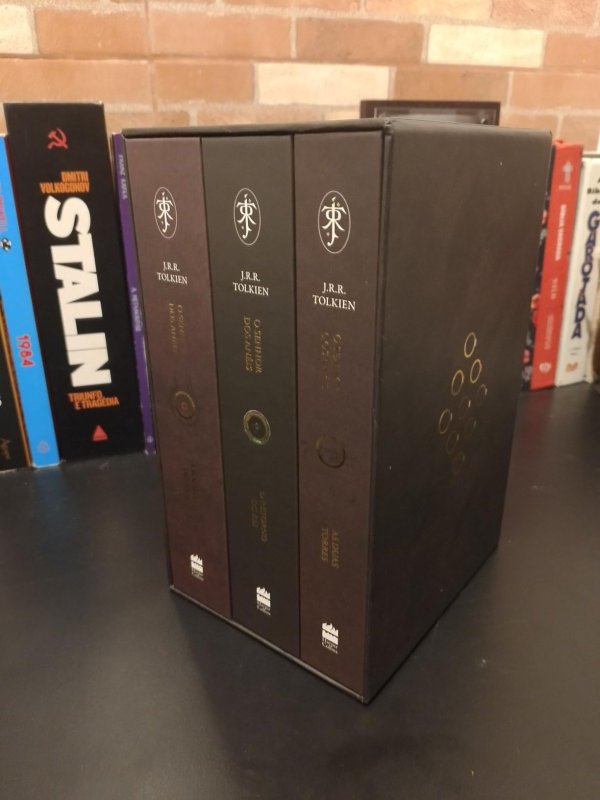 Box Trilogia O Senhor dos Anéis com 20% OFF