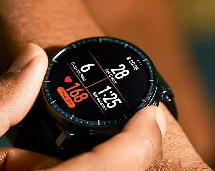 Amazfit Active Max 1.5" AMOLED Display, GPS, 4GB de armazenamento