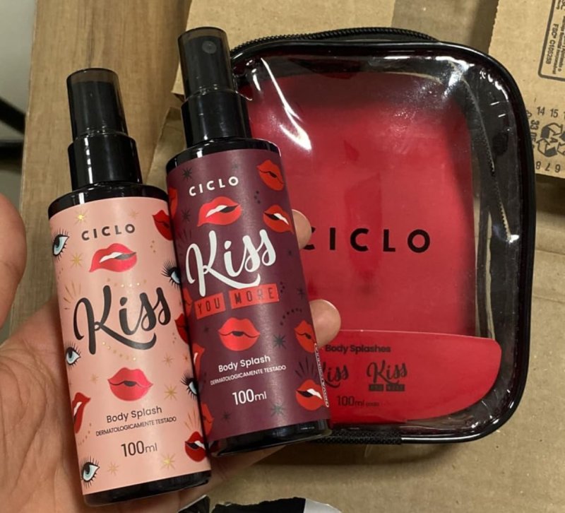 Kit Estojo Body Splash Kiss 100ml + Kiss You More 100ml Ciclo