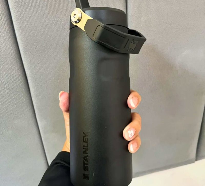 Garrafa Térmica Stanley Aerolight Flip Straw Black 473ml