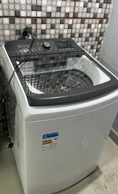 MÁQUINA DE LAVAR ELECTROLUX 18KG