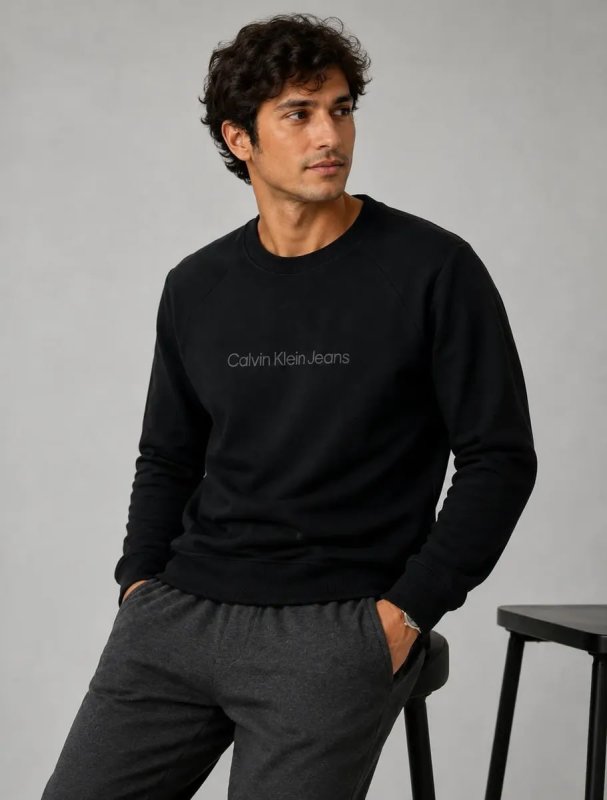Moletom Calvin Klein Crewneck Light Front Logo Preto
