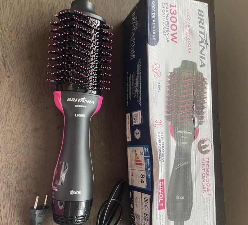 Escova Secadora Britânia BEC02PR Bivolt 4 em 1 1300W