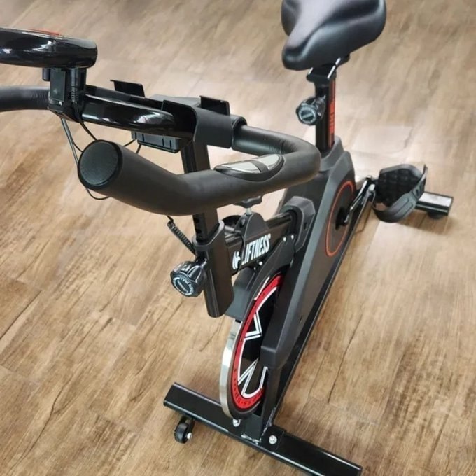Bicicleta Ergométrica Bike Spinning Garrafa 6kg Sensação Inércia Com Medidor Cardíaco Fitness Preto e Vermelho Sevenfit Para Cardio E Musculação + Frete Grátis