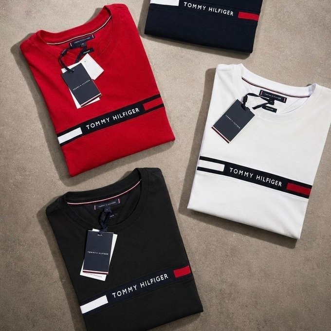Kit com 2 Camisetas Tommy Hilfiger Chest Insert Logo