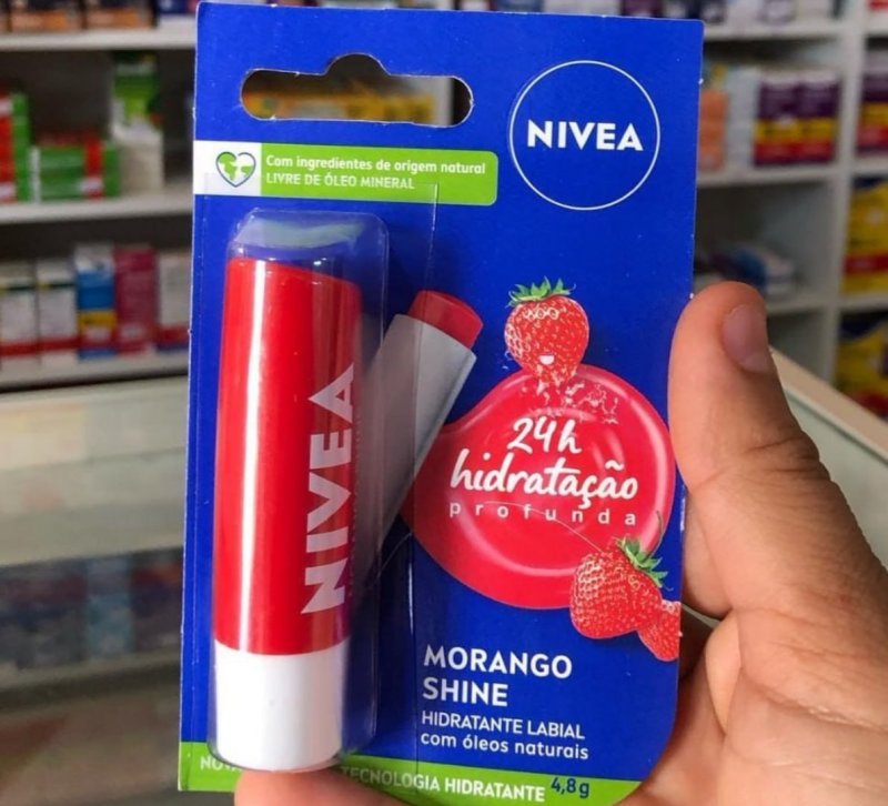 NIVEA Hidratante Labial Morango Shine 4,8g