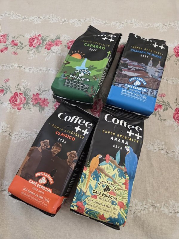 Kit 4 Pacotes Café Especial Em Grãos Coffee Mais Clássico, Caparaó, Chapada e Arara