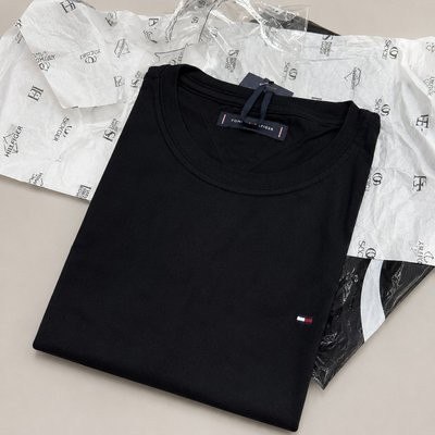 Camiseta Tommy Hilfiger Essential Cotton Preta - Original