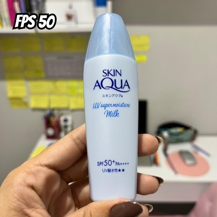SKIN AQUA® Super Moisture Milk 40g - Protetor Solar Facial sem cor FPS50 com Ácido Hialurônico e Textura Leve