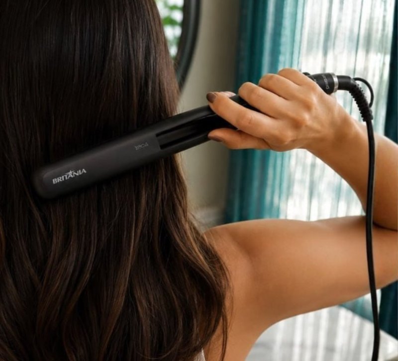 Prancha de Cabelo Britânia Revestimento Cerâmico 200°C BPR03A