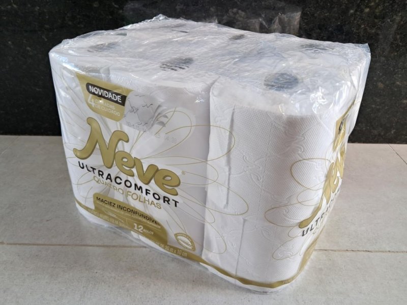 12 un. Papel Higiênico Neve Ultracomfort Folha Quádrupla 20m