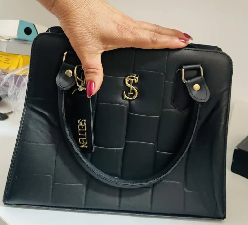Bolsa Feminina Transversal e Alça De Mão E Selten Cor Preto