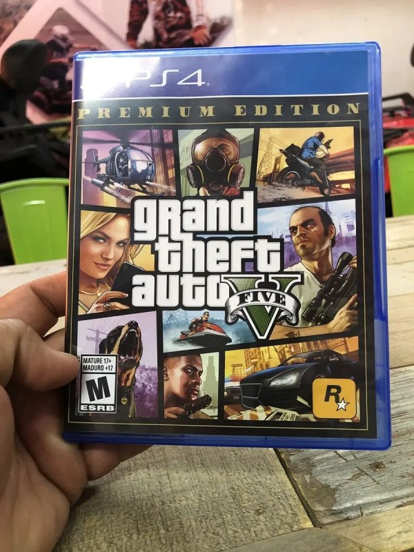 Grand Theft Auto V Premium Edition - PS4