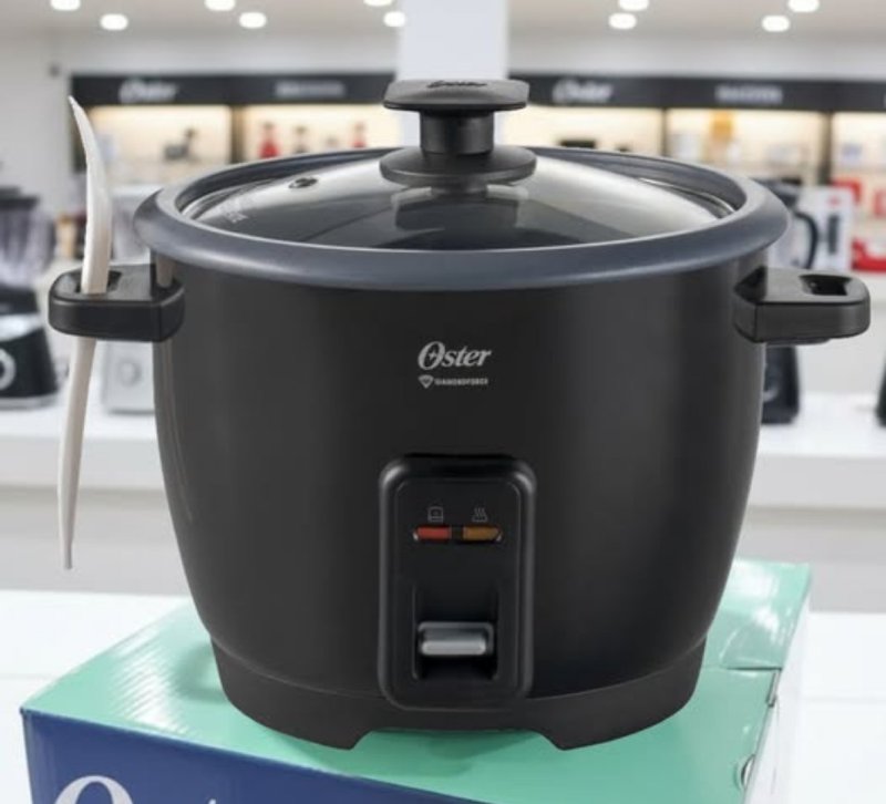 Oster Panela Elétrica de Arroz DiamondTech Oster Black 1,2L - 127V