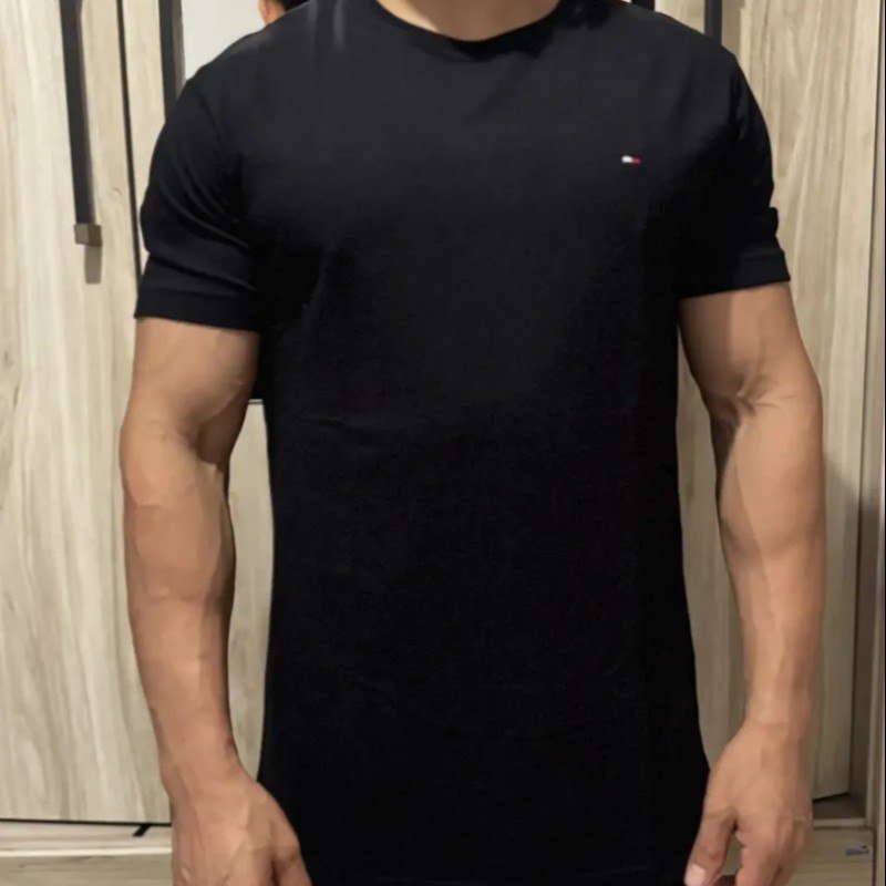 Camiseta Tommy Hilfiger Essential Cotton Preta - Original