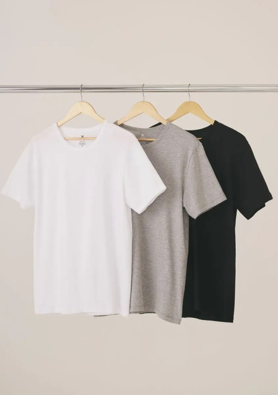 Kit Com 3 Camisetas Masculinas Básicas Slim Hering