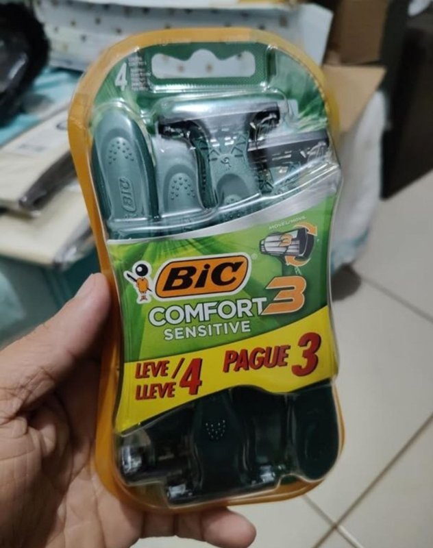BIC Aparelho De Barbear Comfort 3 Advance Pele Sensível, 4 Unidades