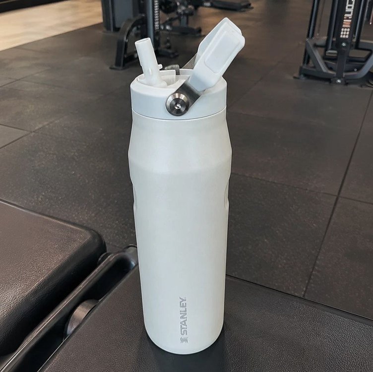 Stanley Garrafa IceFlow Flip Straw 1,1L