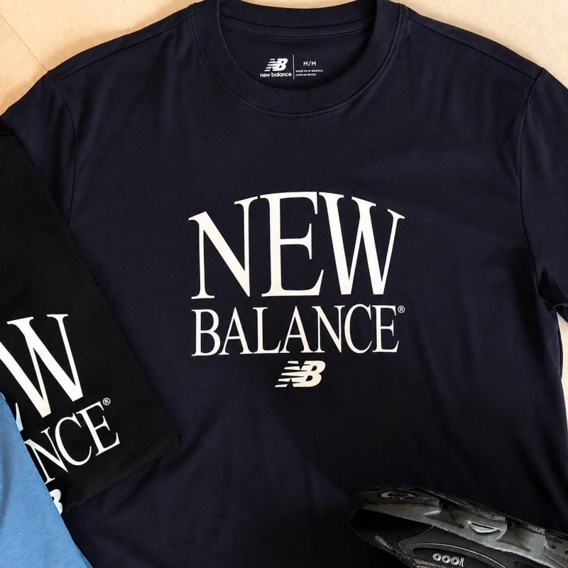 Camiseta Masculina New Balance Reimagined Graphic