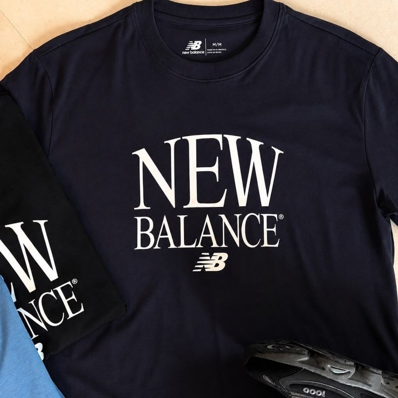 Camiseta New Balance Reimagined Graphic