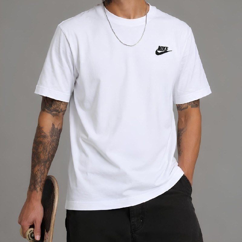 Camiseta Nike Sportswear Club
