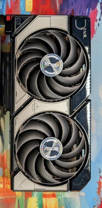 ASUS Dual GeForce RTX 5070 12GB GDDR7 OC Edition Placa Gráfica PCIe 5.0