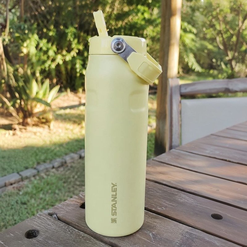 Garrafa Térmica Aerolight Flip Straw Stanley 473ml