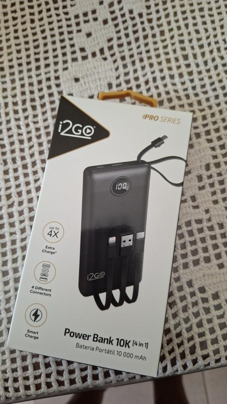 i2GO Carregador Portátil Power Bank 10000mAh 4 em 1 Micro USB USB-C Lightning USB-A Preto