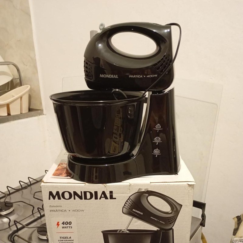 Batedeira Prática Mondial Preto 400W B-44-B