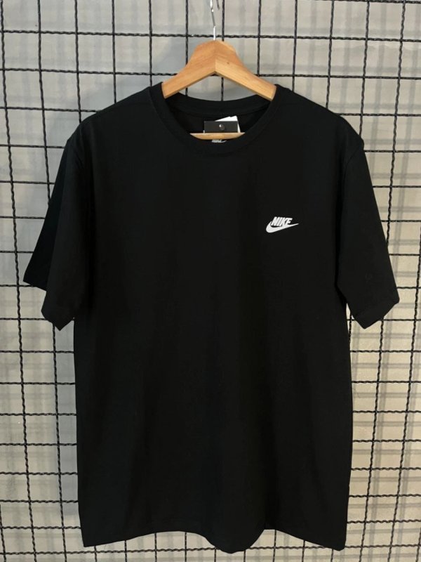 Camiseta Nike Sportswear Club