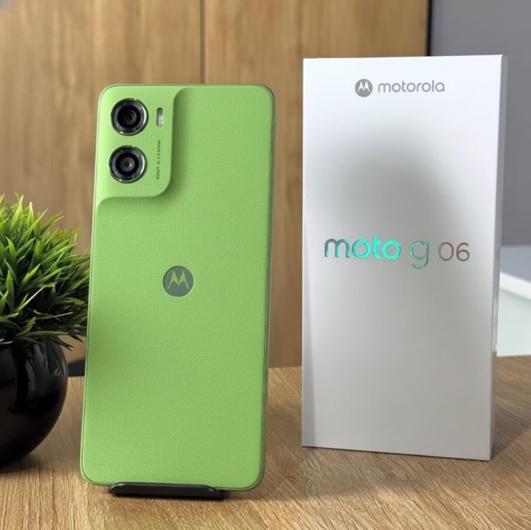 Smartphone Motorola Moto G06 - 128gb 4gb Ram + 8gb Ram Boost E Camera 50mp Com Ai Bateria De 5.2 Ah Tela 6.9