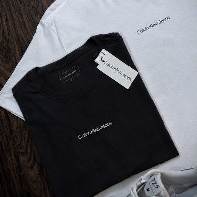 Camiseta Calvin Klein Masculina Flame Front Logo Preta