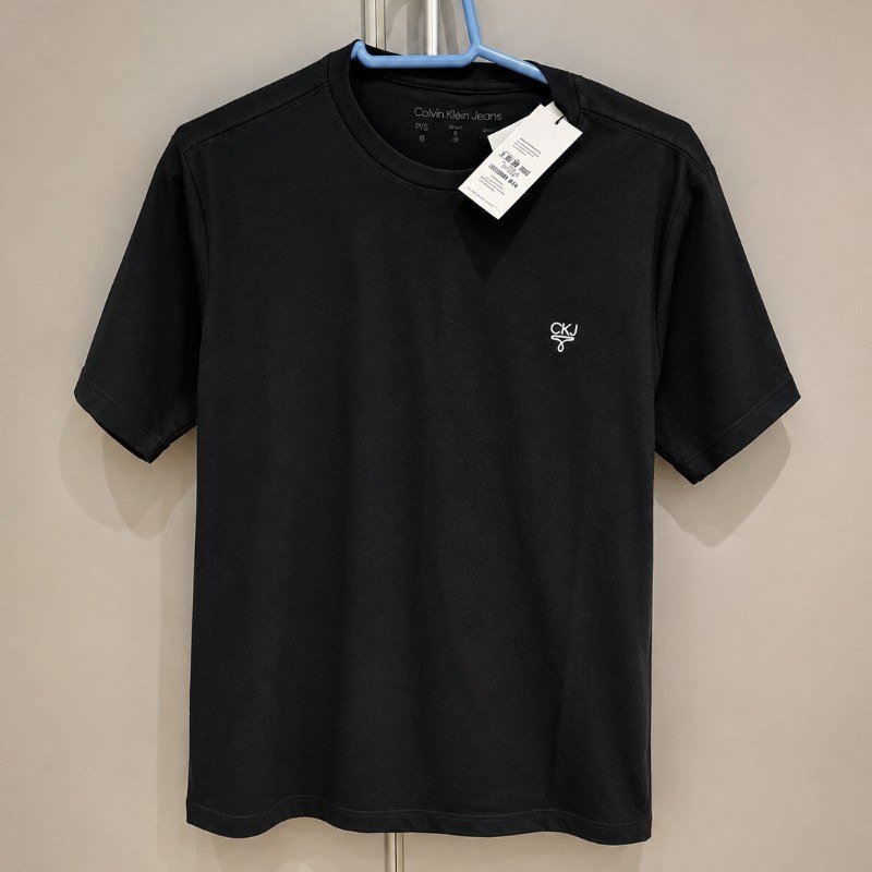 Camiseta Calvin Klein Jeans Light Omega Logo Preta Original (P ao XGG)