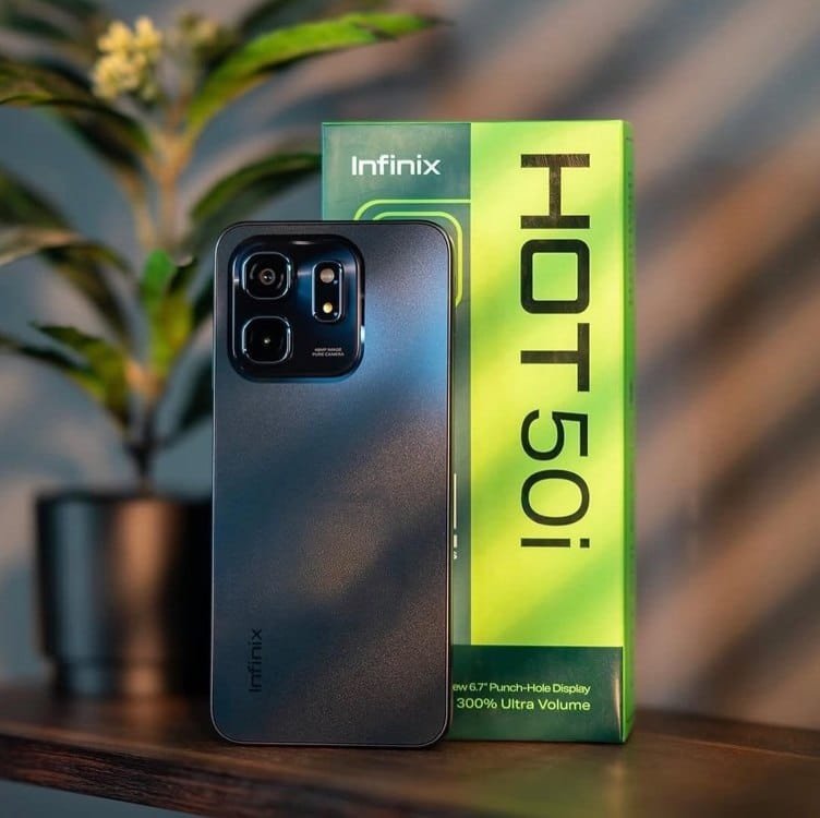 Smartphone Infinix Hot 50i 4GB RAM 256GB 4G Preto Obsidiana