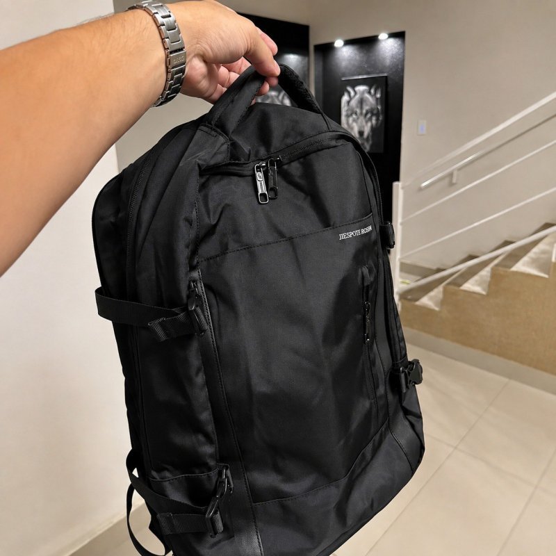 Mochila Masculina Impermeável e Reforçada com Capacidade Ampliada