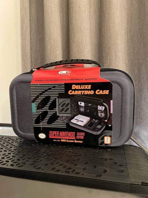 Case Deluxe de Transporte Super Nintendo - Officially Licensed