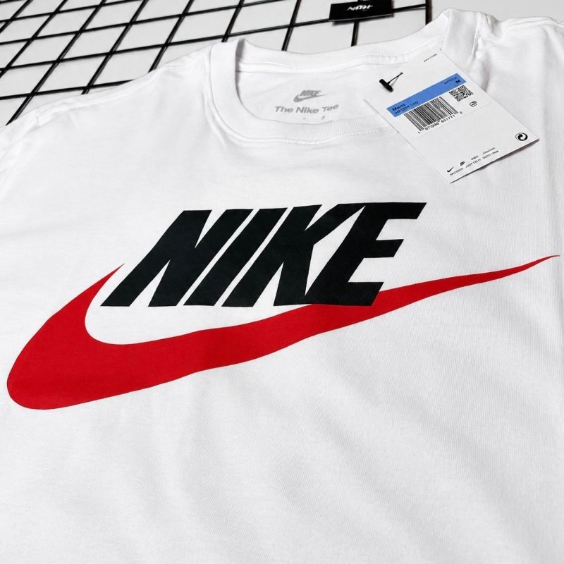 Camiseta Nike Sportswear Masculina